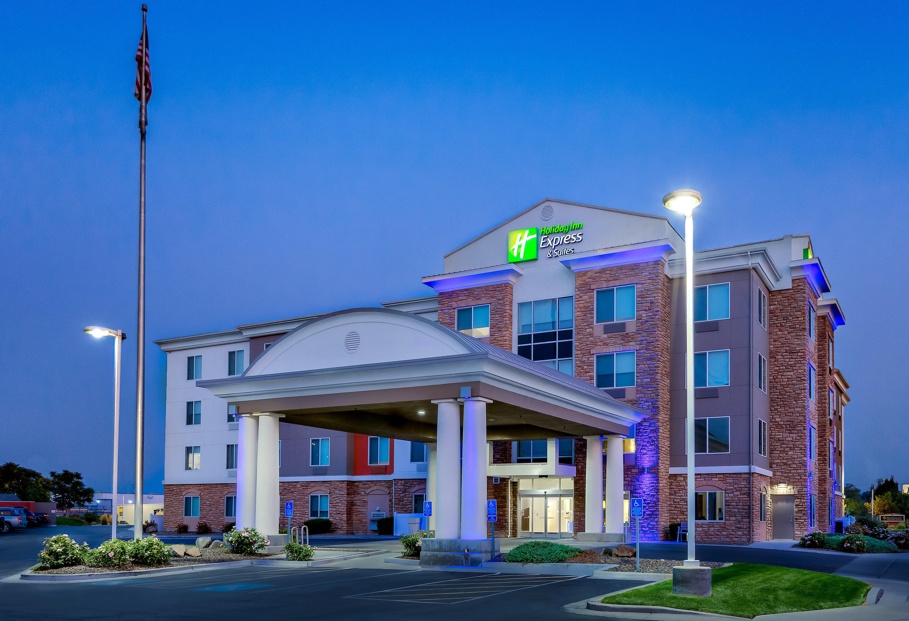 Holiday Inn Express Hotel & Suites Ontario By Ihg Exterior foto